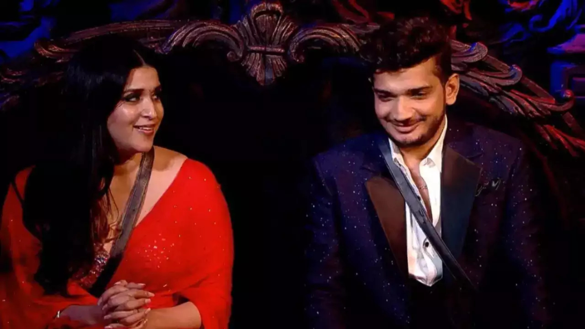munawar-faruqui-makes-fun-of-mannara-chopra-for-calling-herself-bigg-boss-17-winner-in-female-category-viral-video